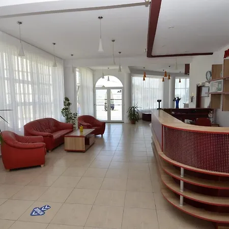 Hotel Intim 3*