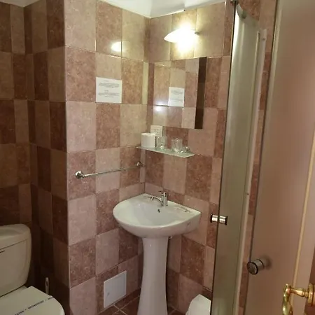 Intim Hotel 3*