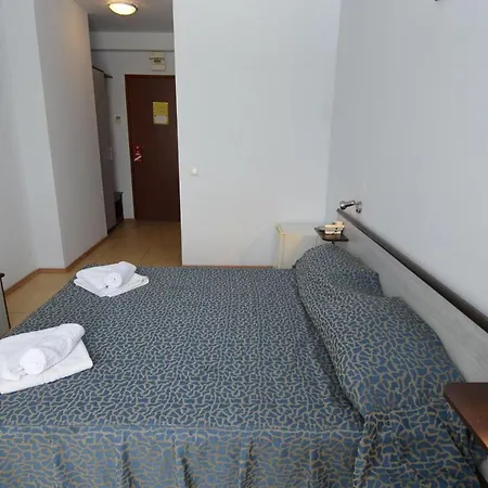 Intim Hotel 3*
